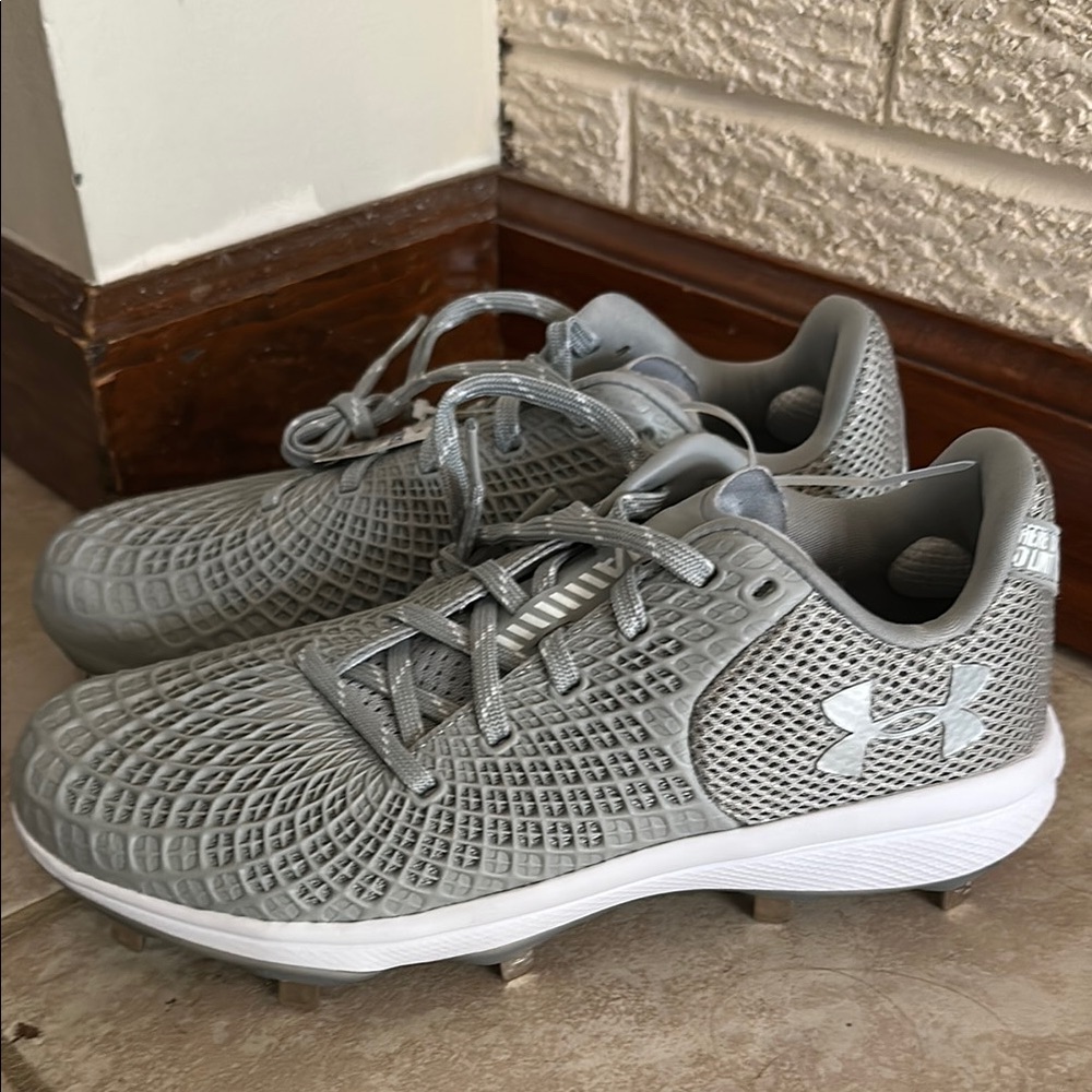 Under Armour Silver Grey Mesh Women’s Softball Cleats